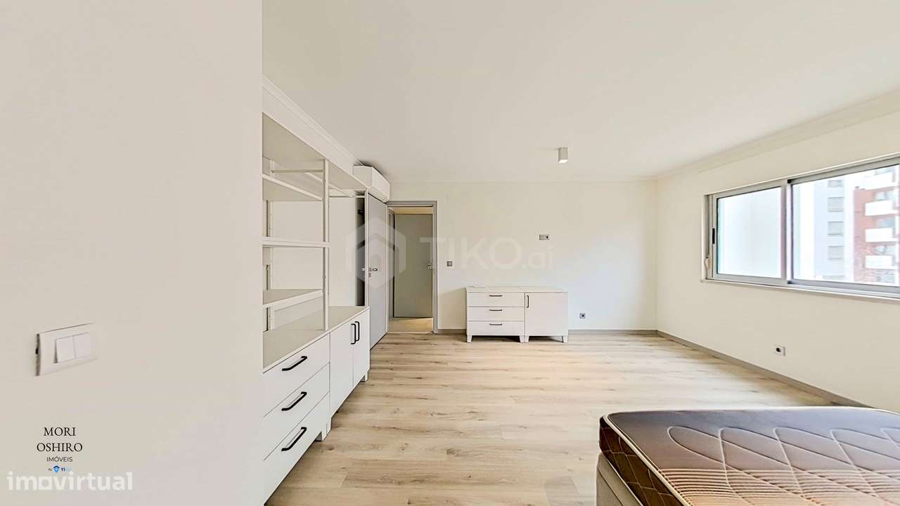 T4 CONVERTIDO EM T3 DE ALTO PADRÃO | 163 M² | 2 GARAGENS + ARRECADAÇÃO-20