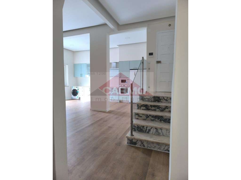 Excelente oportunidade de negócio T3 todo renovado com um magnifico... - Grande imagem: 1/16