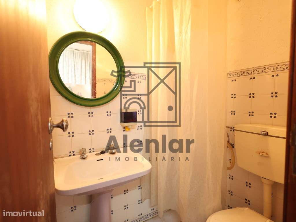 Moradia no Centro de Alenquer - Oportunidade-40