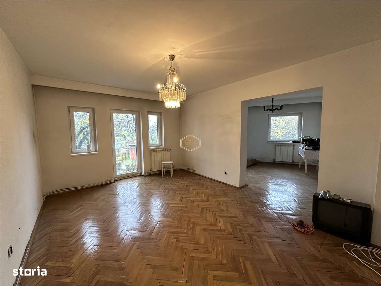 Central | Apartament spatios cu 4 camere | Etaj I-2