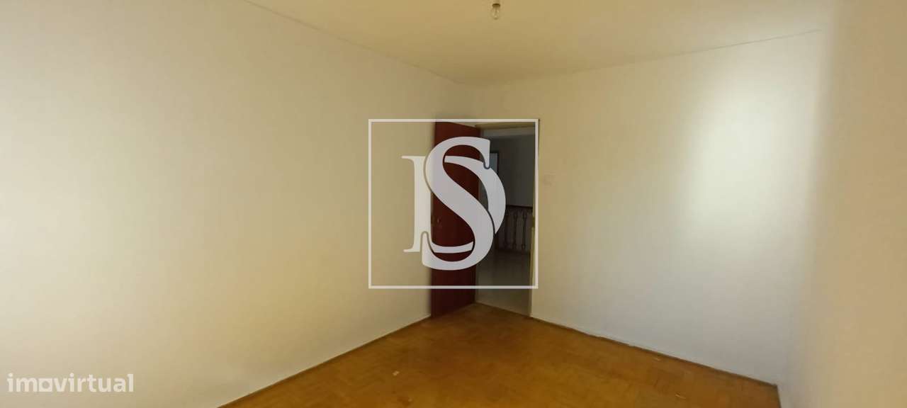 Apartamento T3 c/ arrecadação em Monte Abraão, Sintra-11