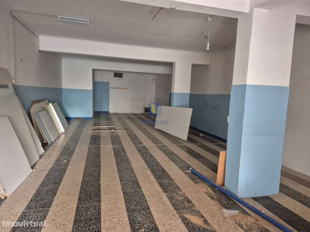 Loja de dois pisos - Grande imagem: 4/32