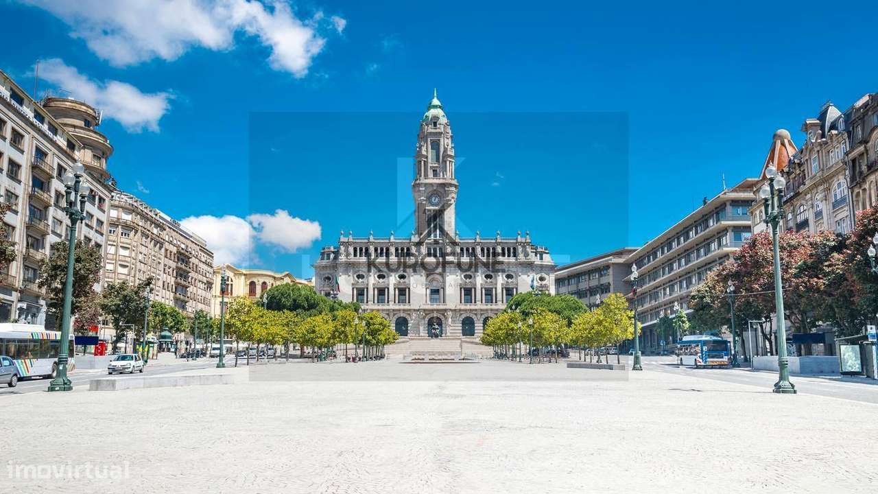 PREDIO COM PROJETO APROVADO PARA RECUPERAR NA SÉ DO PORTO-20