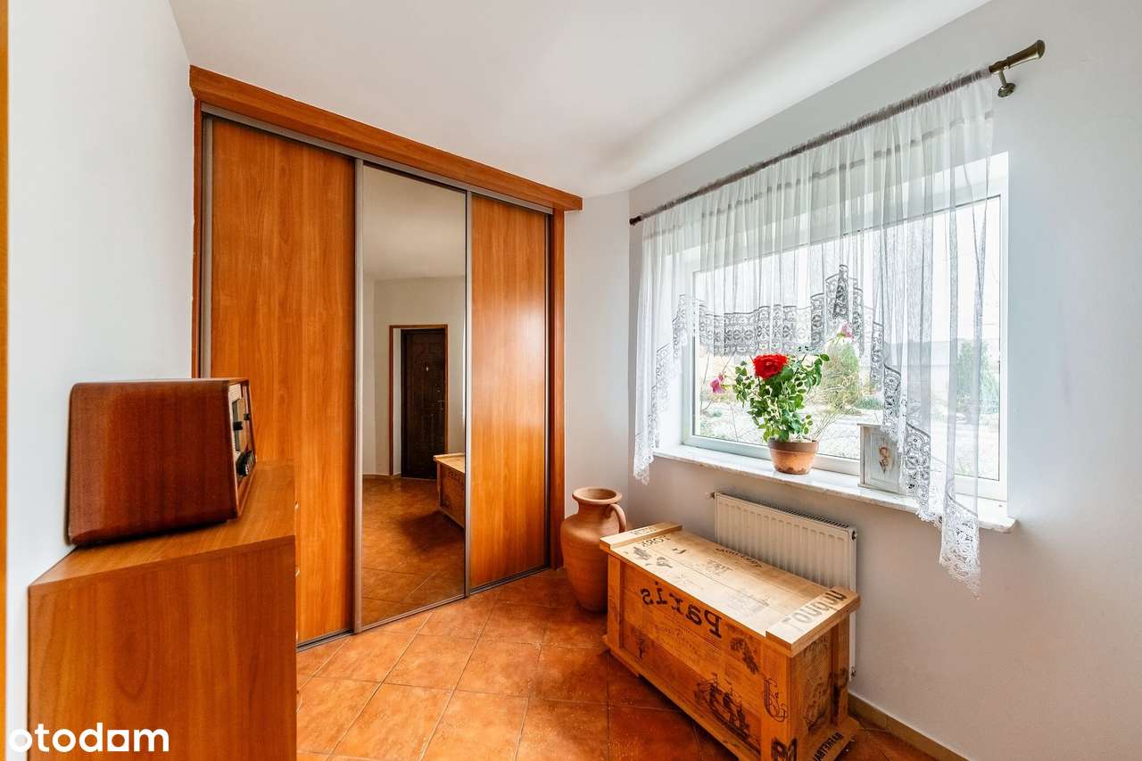 Wprowadź się od razu – dom z klimatem i dużą działką-15