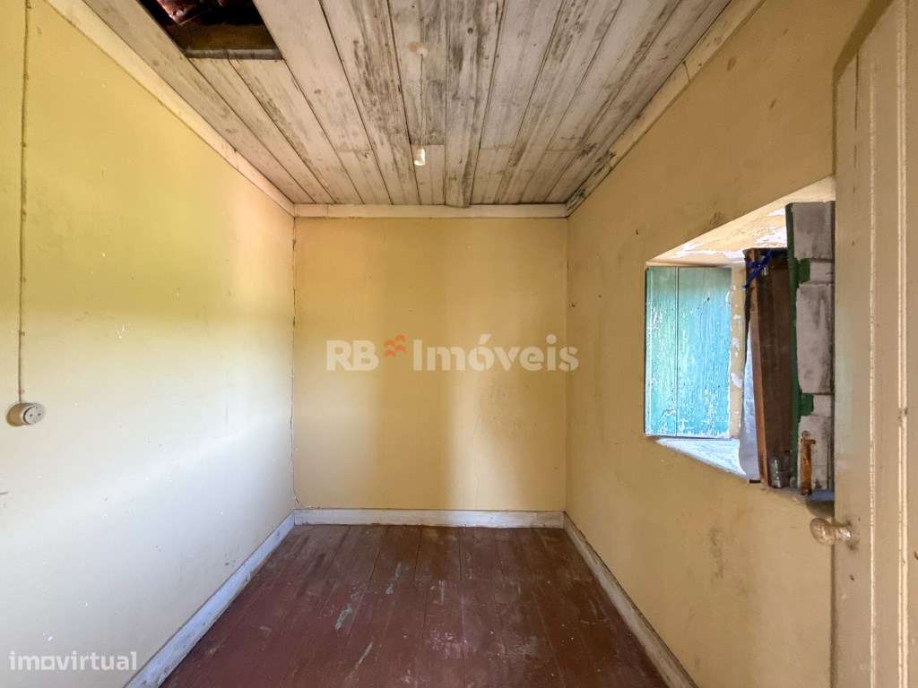 2 Moradias p/ Recuperar c/ Terreno - em Chãos, Ferreira do Zêzere-36