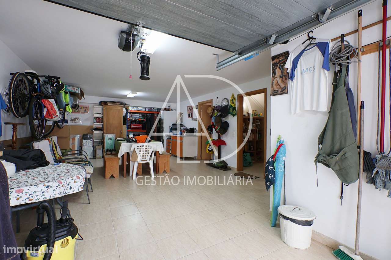 Moradia T3+2 em Sesimbra (Castelo)-27