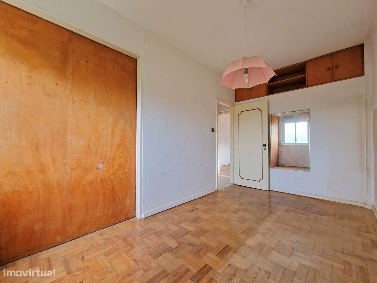 Apartamento T3 para remodelação total nos Olivais-14