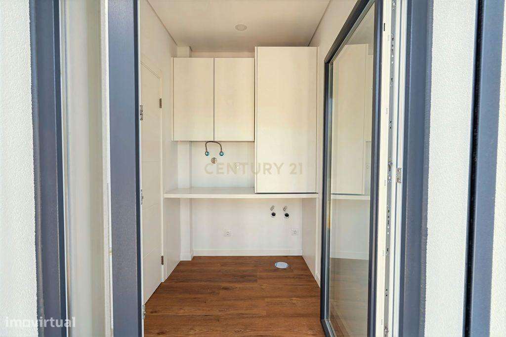 Moradia T4+1 de Luxo - Sobreda - Charneca de Caparica-11