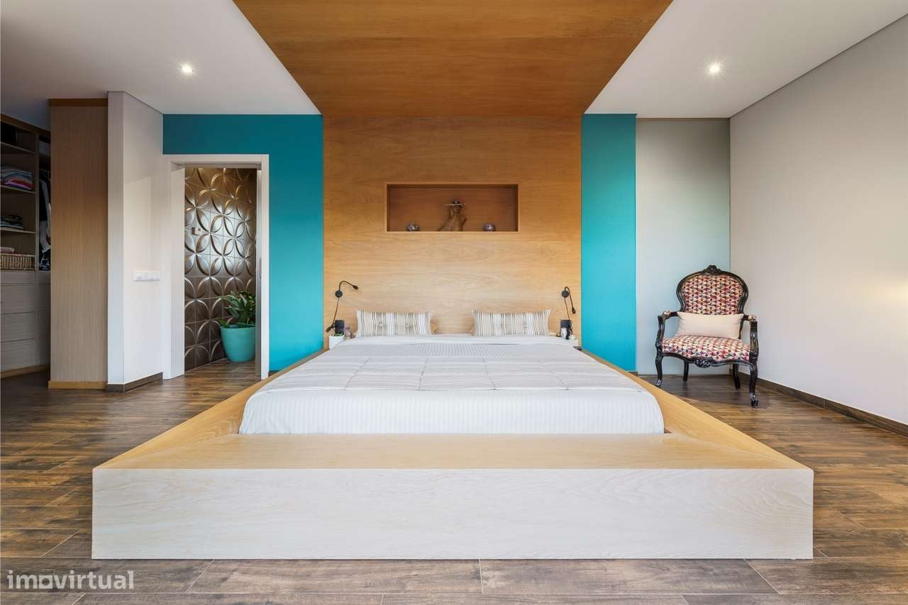 Moradia de autor, no campo junto ao Mar da costa oeste-7