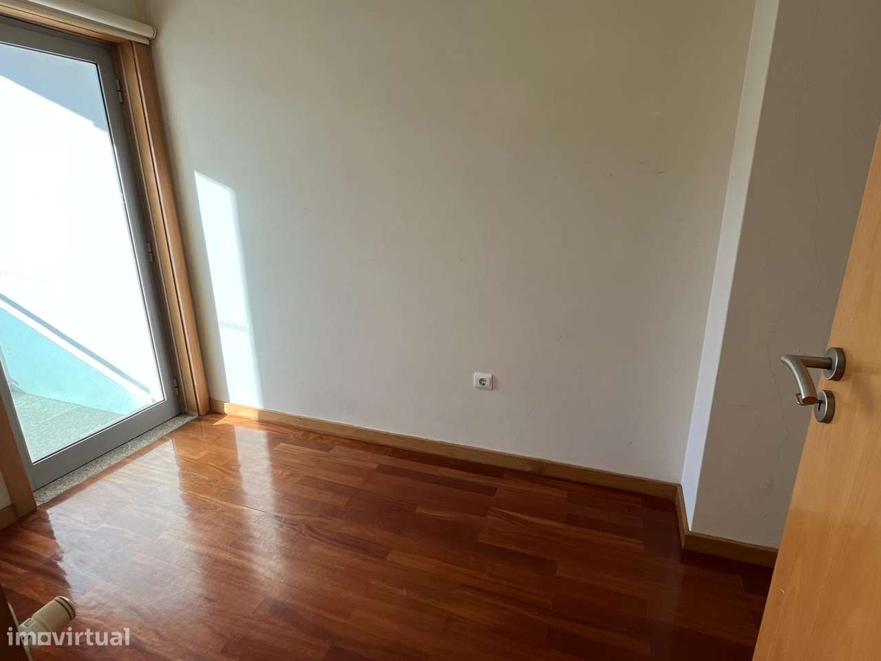 Geminada com piscina, garagem e terraço em Canidelo-26