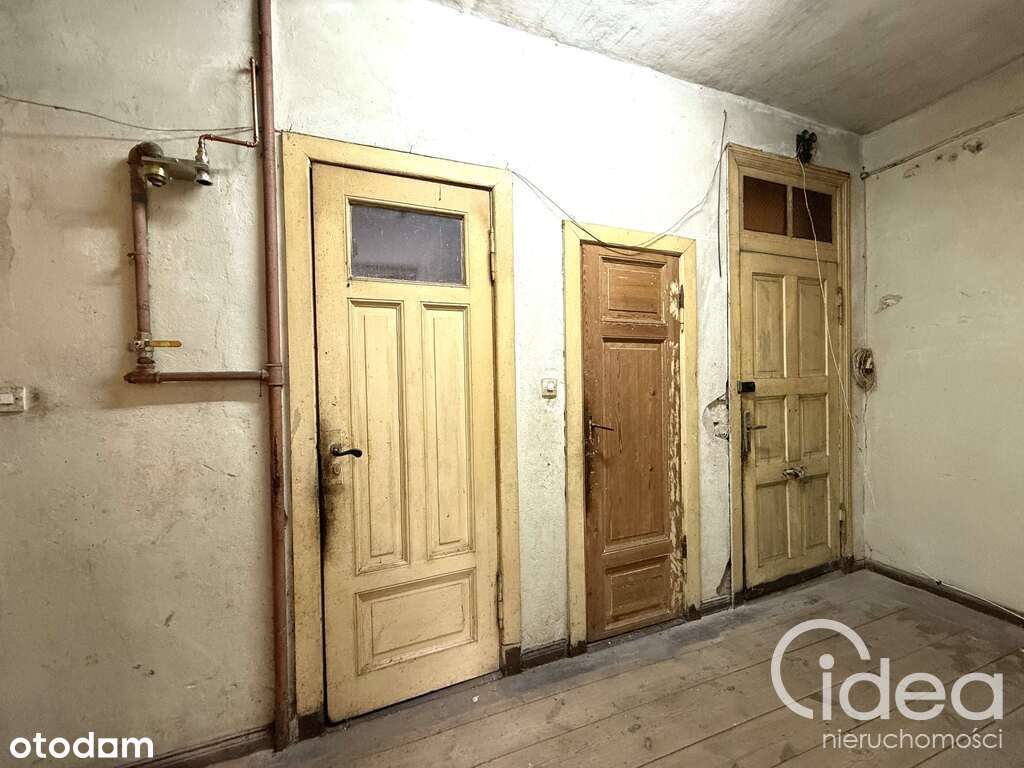 Centrum, balkon, 3 pokoje, 73,17m2, do remontu-10