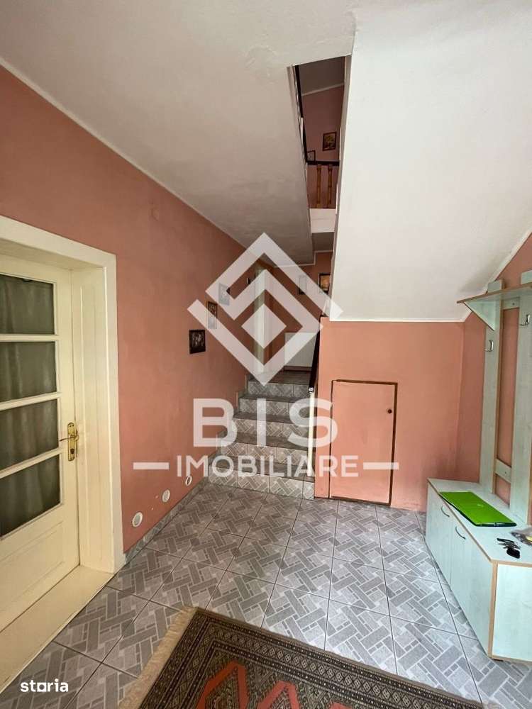 Casă ultracentrală P+E+M în Bistrita, Piata Centrală - Imagine principală: 3/6