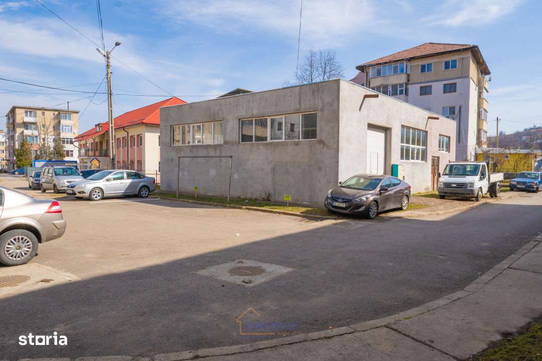 Hala de 307 mp – pozitie strategica intre Gara si Școala Nr. 2-14
