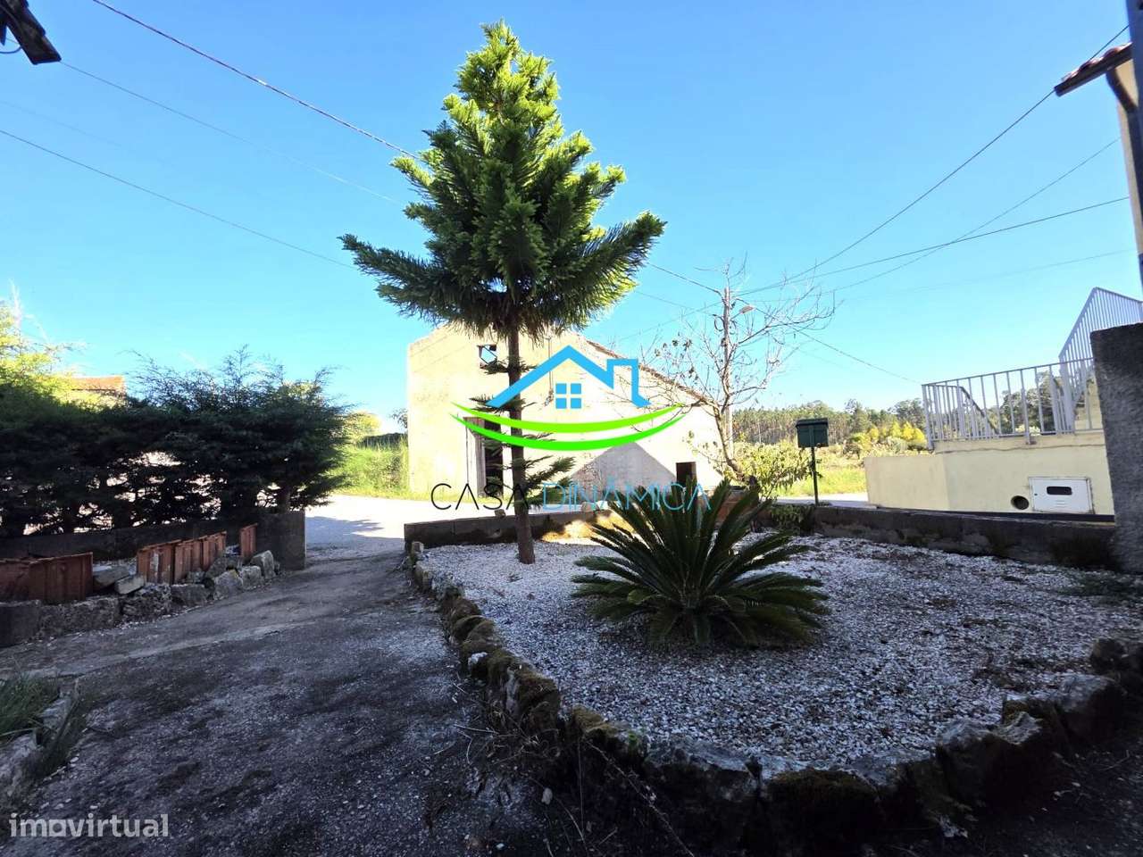 Moradia T3 em Azenha com terreno de 2000m2-33