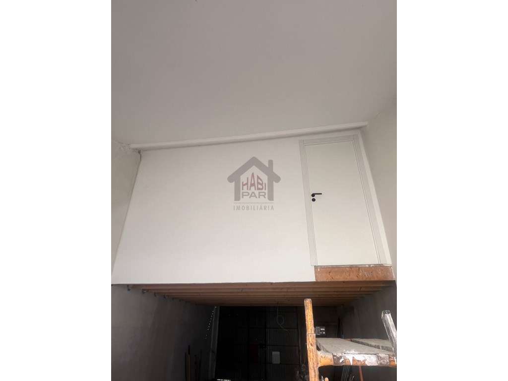 Excelente Moradia T3+1 Centro de Benavente-26