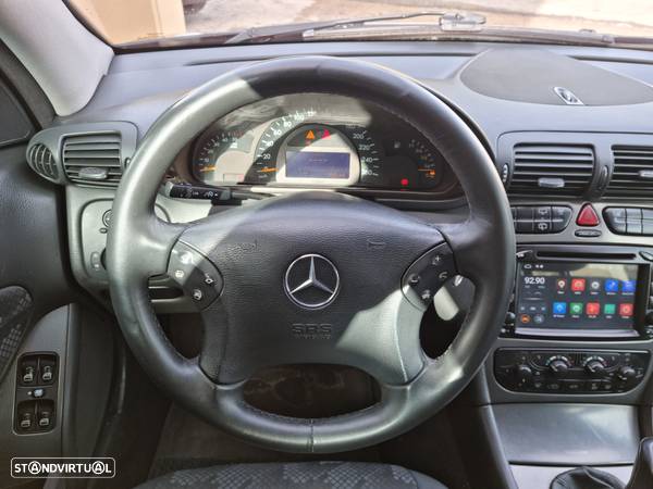 Mercedes-Benz C 220 CDi Avantgarde - 27