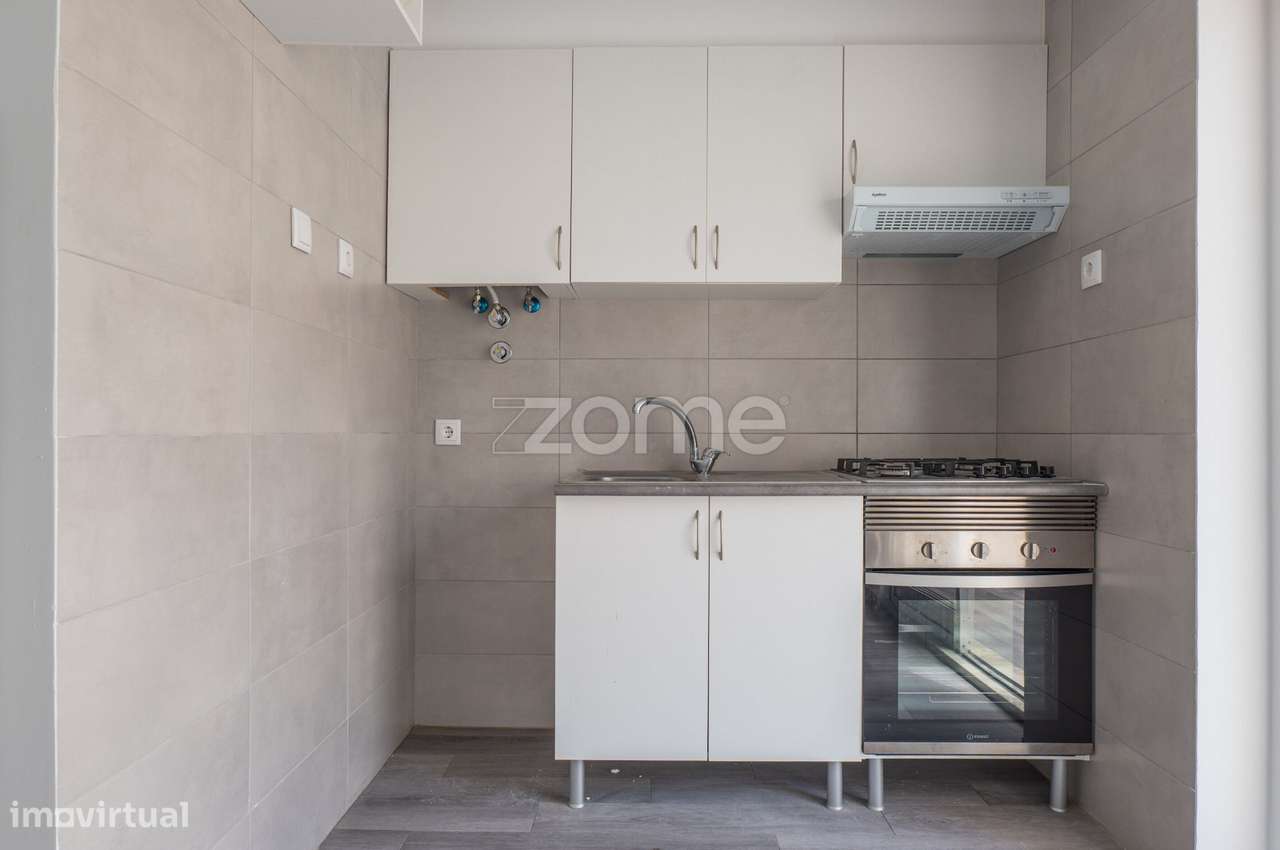 Apartamento T1 à venda, Monte Abraão.-18