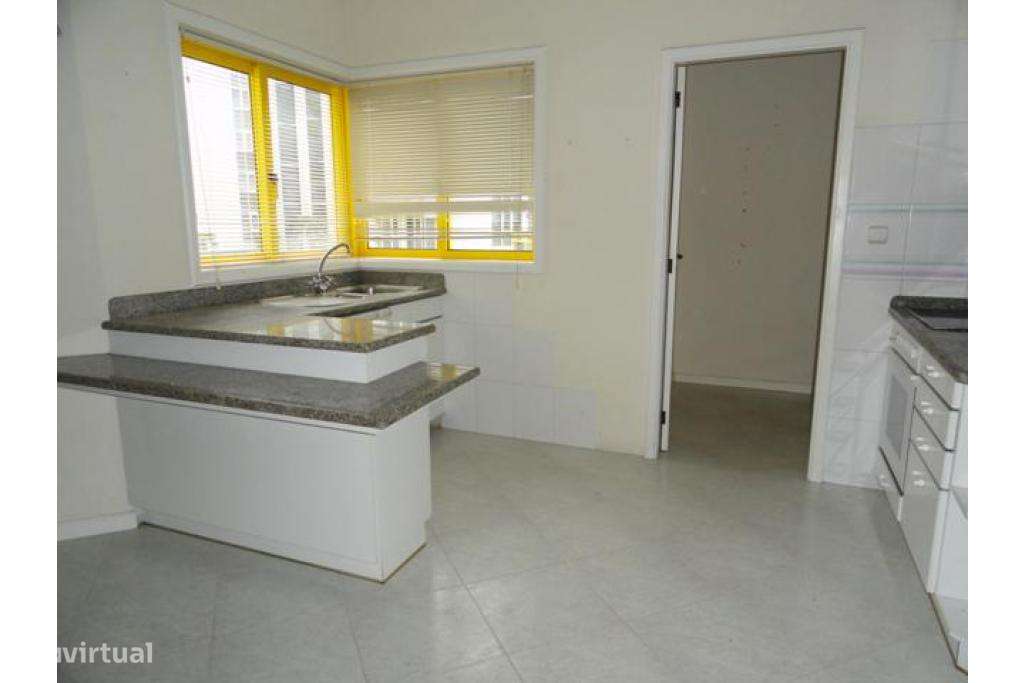 Apartamento T2 na Praia da Amorosa. - Grande imagem: 3/10