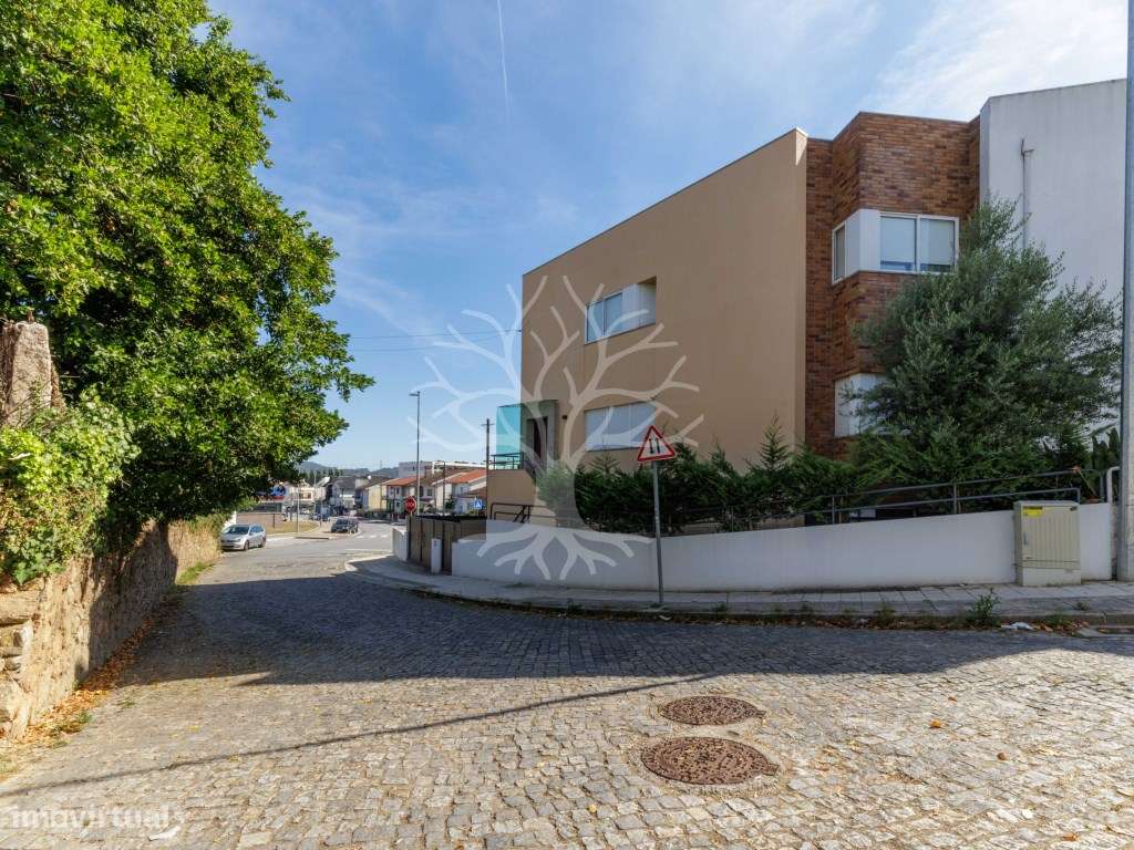 Moradia T3 - Para quem quer sair do apartamento sem pagar o preço d...-0