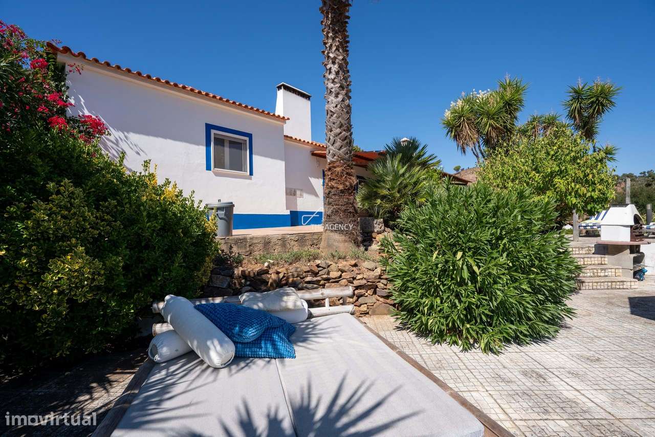 Quinta no Alentejo com 3 Casas Autênticas num Terreno de 114.000 m² - Grande imagem: 3/41