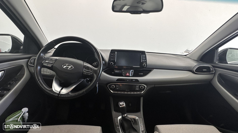 Hyundai i30 1.6 CRDi Launch Edition - 4