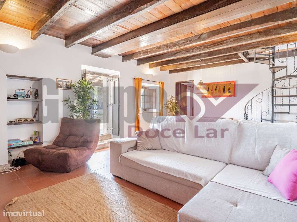 Moradia Isolada T3 com Piscina em Sesimbra-17