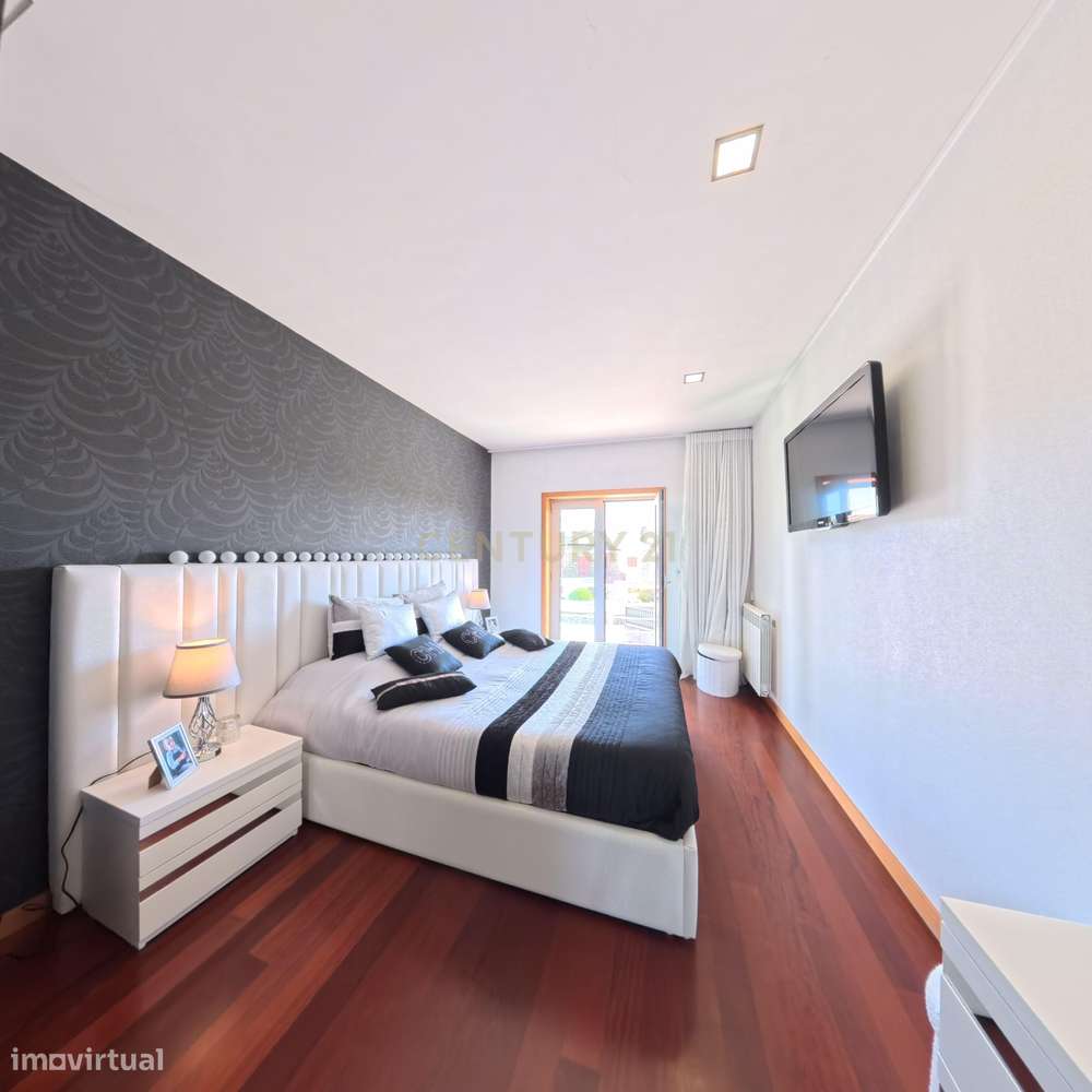 Moradia T4 em Esposende com Jardim e Garagem-20
