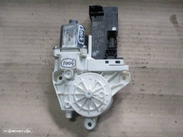 Motor Elevador Vidro 0130822200 PEUGEOT 407 2004 FE PEUGEOT  407 FASE 1 2005 2.0I 16V 140CV 4P CINZENTO F ESQ - 1