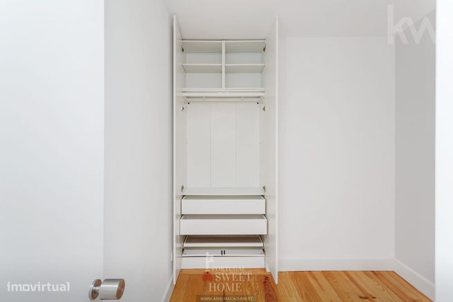 Apartamento T2 renovado com vista rio, em frente ao Panteão Nacional-38