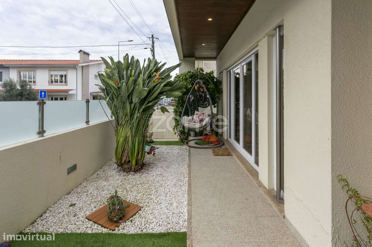 Moradia T4 de 3 Frentes com 271.45m2 Urbanização Lidador - Grande imagem: 4/48