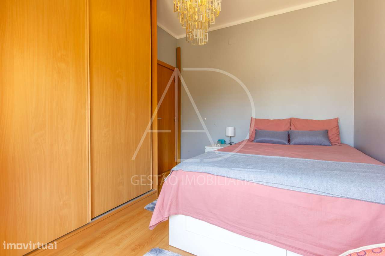 Apartamento T2 bem localizado em Baixa da banheira-13