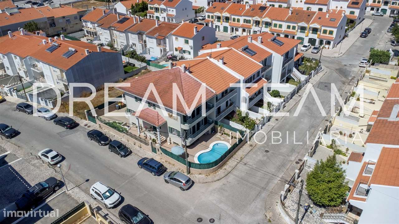Moradia T3 Vila Nogueira de Azeitao Com Piscina-0