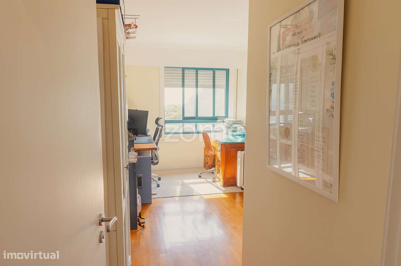 Apartamento T3 com Vista Mar nos Jardins D’Arrábida-17