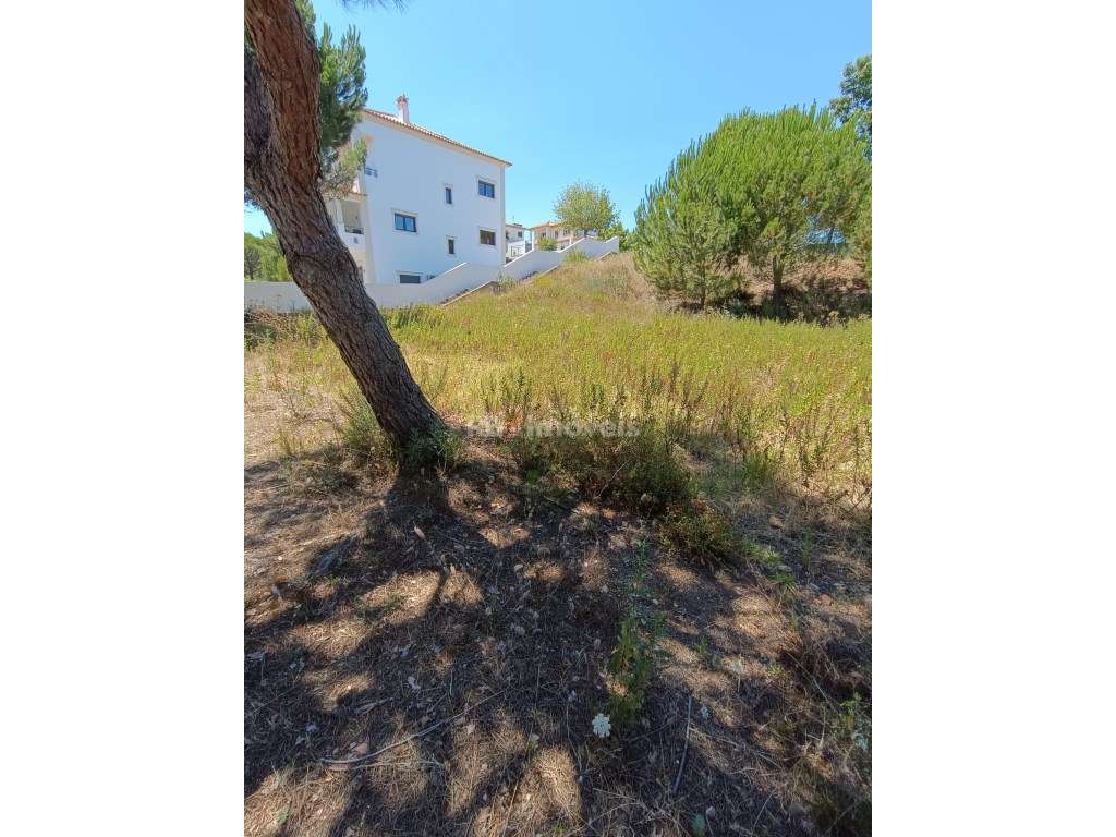 Terreno com 647 m2 com possibilidade de construção, e vista para o ... - Grande imagem: 2/5