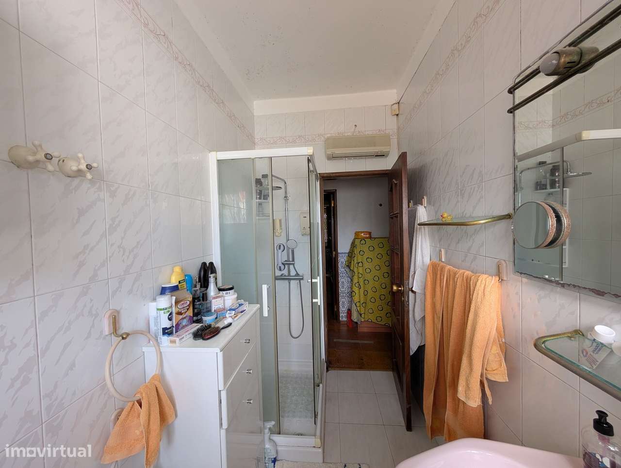 Excelente moradia centro Costa Caparica-48