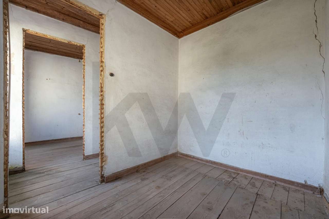 Moradia T2 com terreno e Garagem em Casal Comba, Mealhada-8