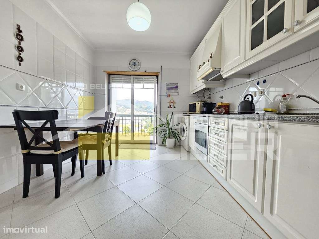 Apartamento T2 com parqueamento e arrecadação, no Centro do Venda d... - Grande imagem: 5/23