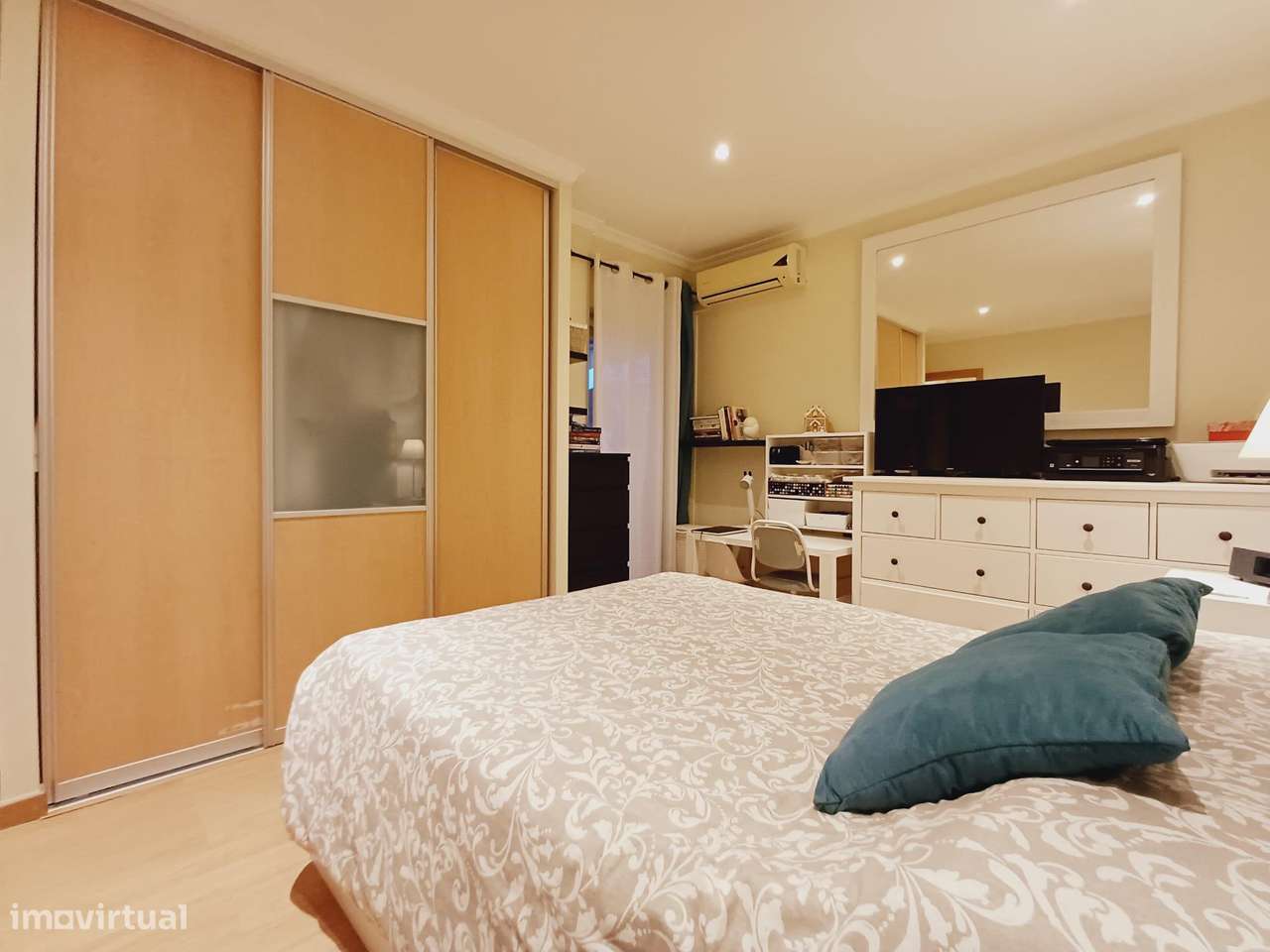 Apartamento T2 Totalmente Remodelado na Quinta do Romão, Quarteira-17