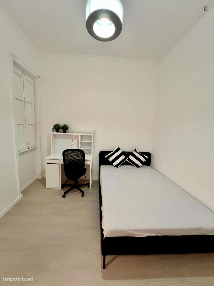 Quarto - localizado em Arroios Lisbon - Grande imagem: 4/10