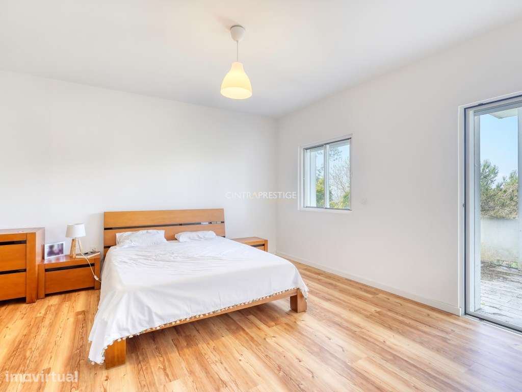 Moradia T5 Remodelada com Painéis Fotovoltaicos - Monte Santos, Sintra-27