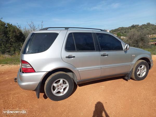 Mercedes ML 320 Gasolina Automático Somente para peças - 1