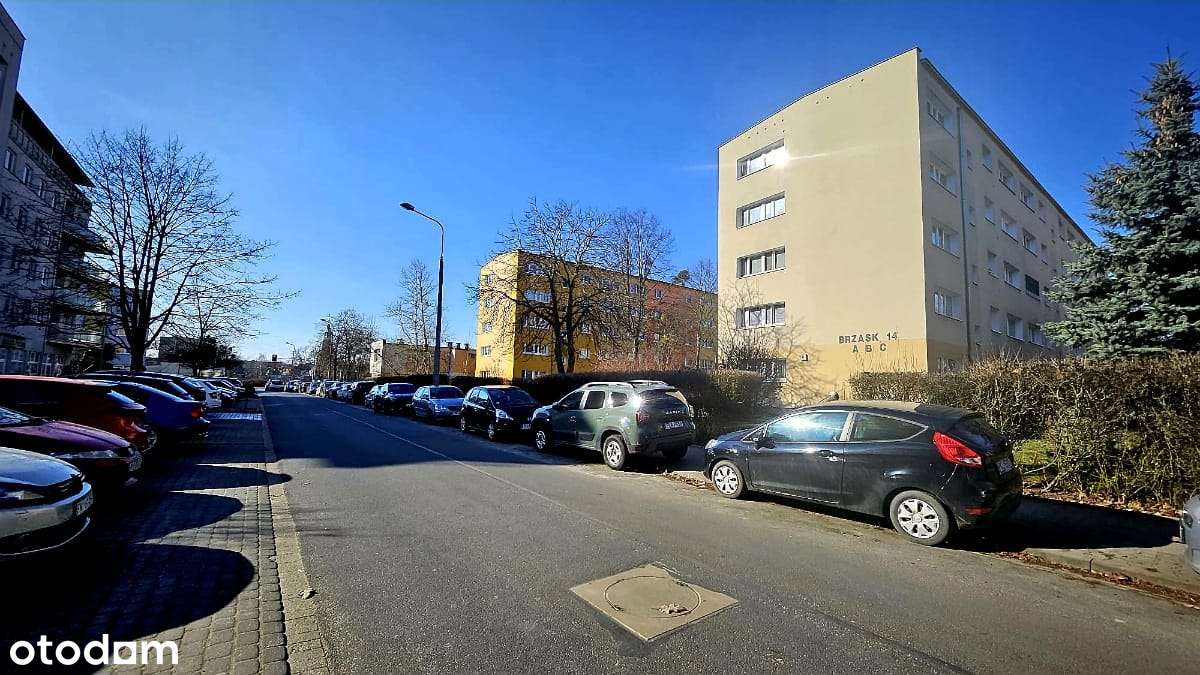 Niebywała lokalizacja - 2 pokojowe z odrębną kuchnią, 2 piętro