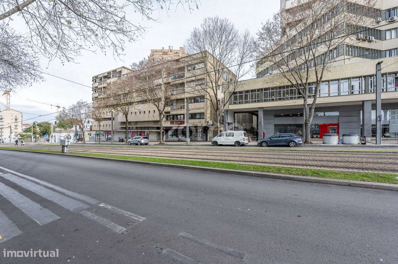 Escritório com 43m2 na Av. da República no centro de Gaia - Grande imagem: 4/28