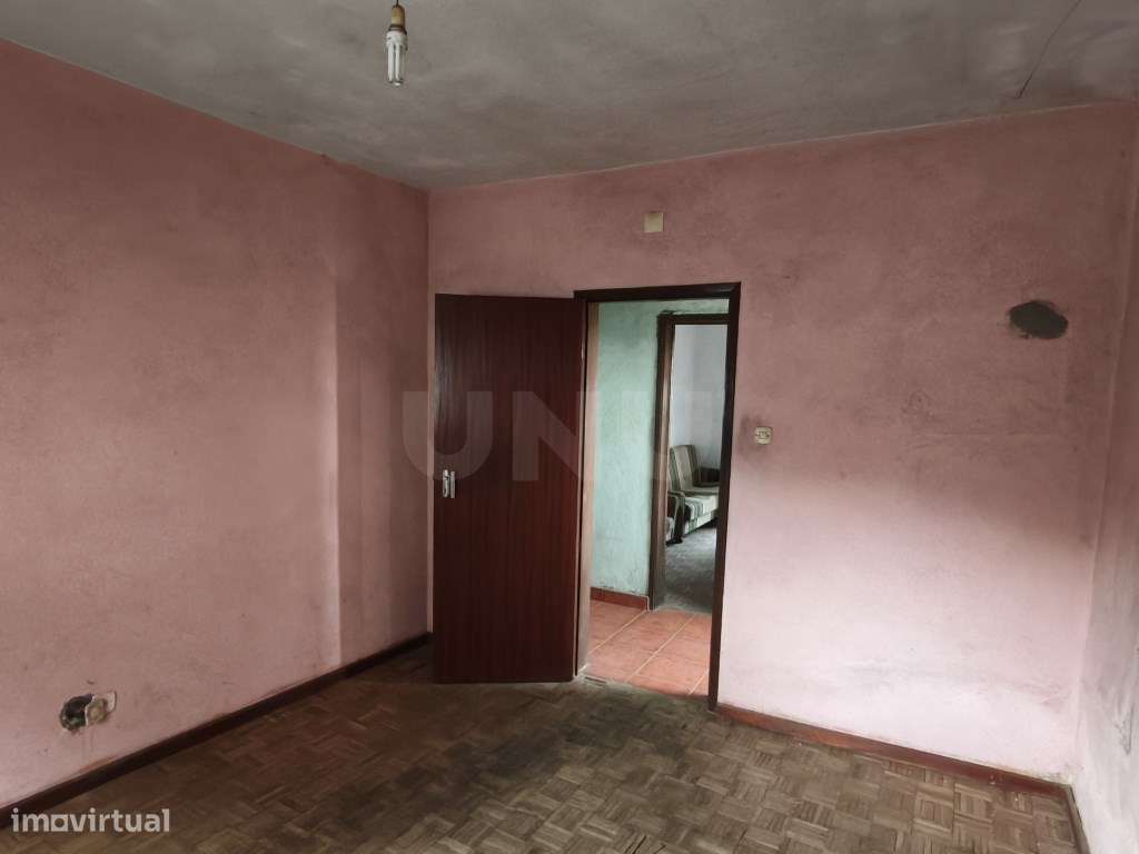 Moradia com vistas para a Serra da Estrela. Fantástica oportunidade!-7