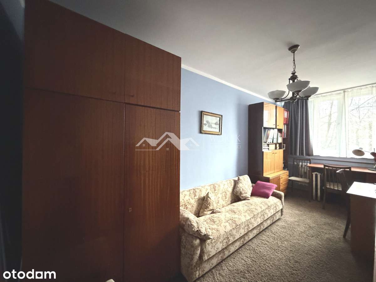 KLucze w biurze Zadbane 3M osobna kuchnia Centrum-12