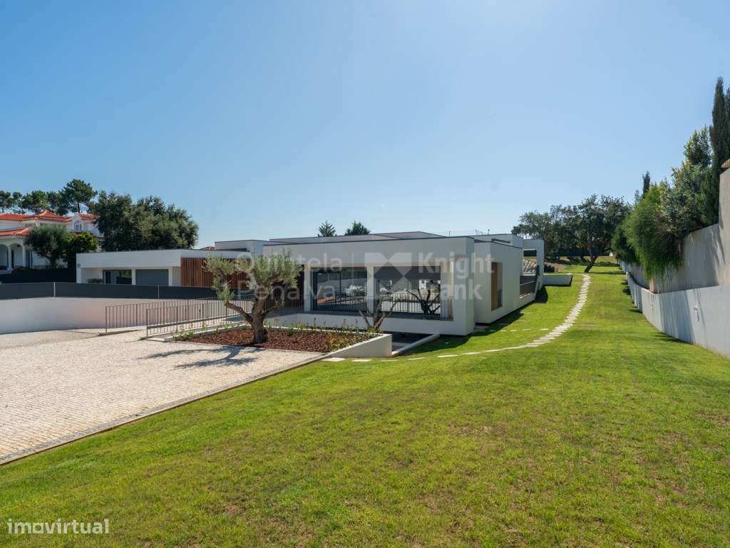 Moradia T7 com jardim e piscina na Verdizela-6