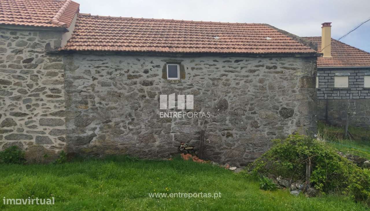 Venda de Moradia em pedra para restauro, Castro Laboreiro, Melgaço - Grande imagem: 4/15
