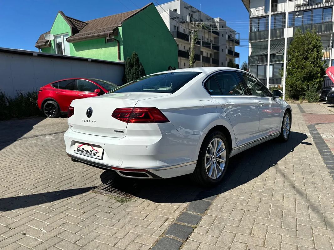 Volkswagen Passat 2.0 TSI ACT OPF DSG 4Mot Highline - 3