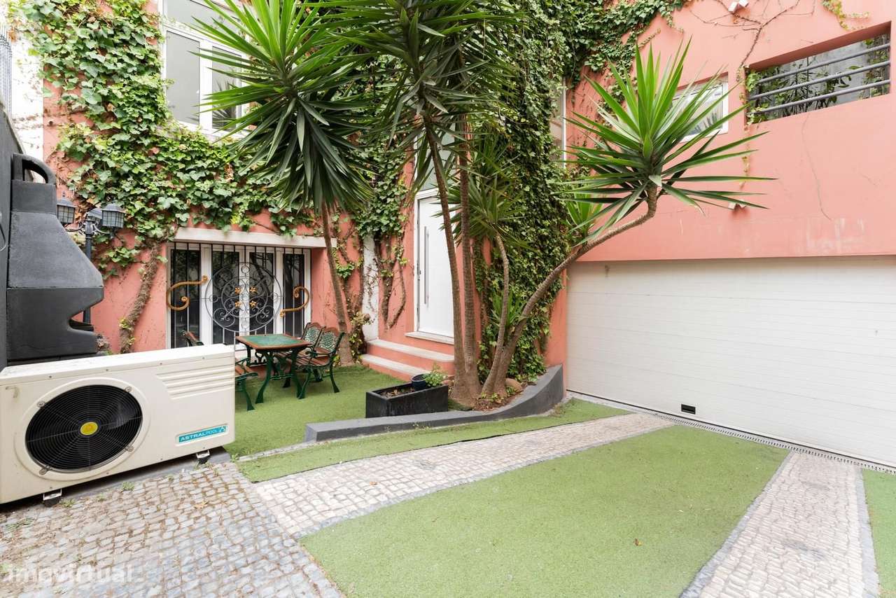 Moradia T4 + 1 com piscina, Pena, Lisboa-38