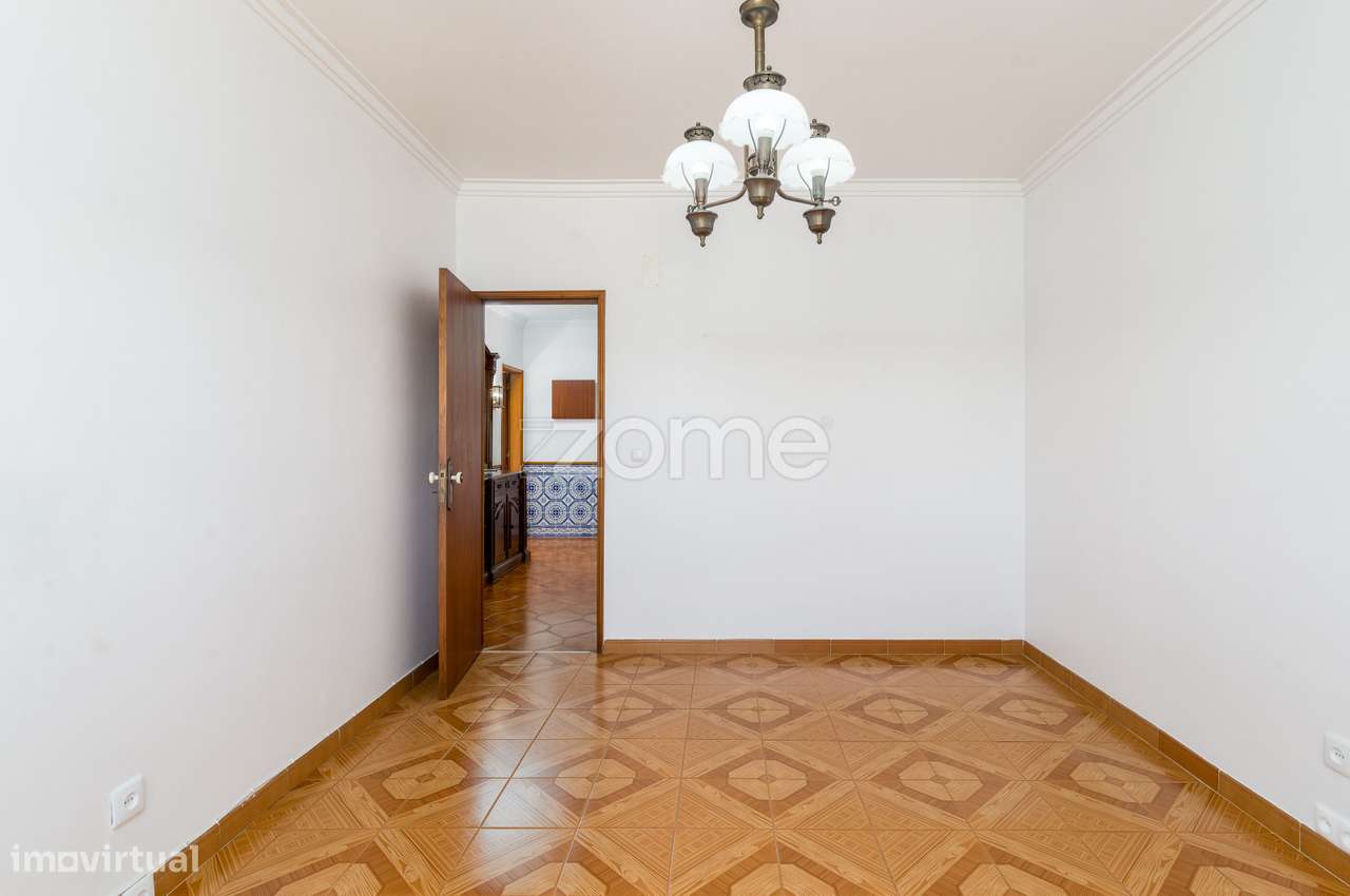 Apartamento T2 em Paivas, Amora-17